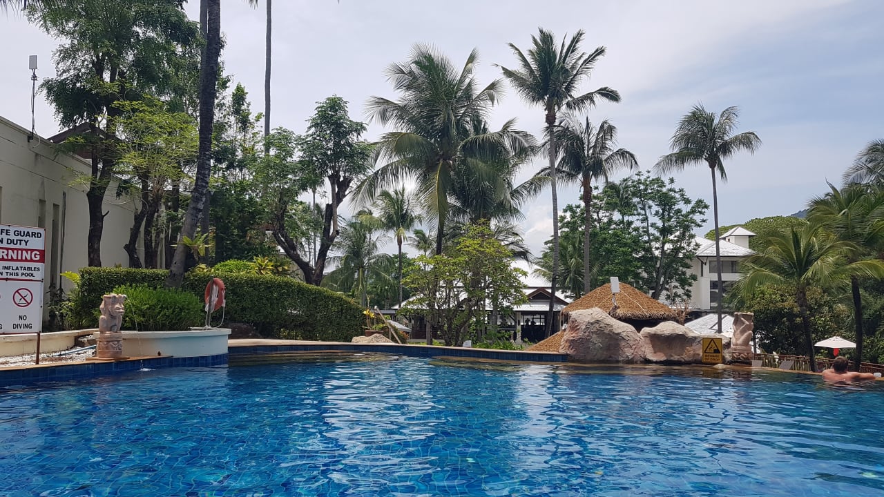 Pool Horizon Karon Beach Resort & Spa