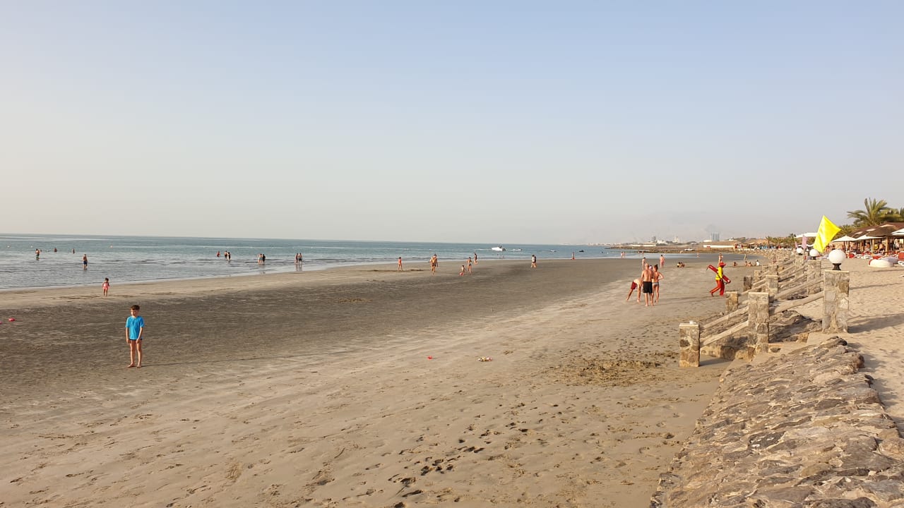 Strand The Cove Rotana Resort