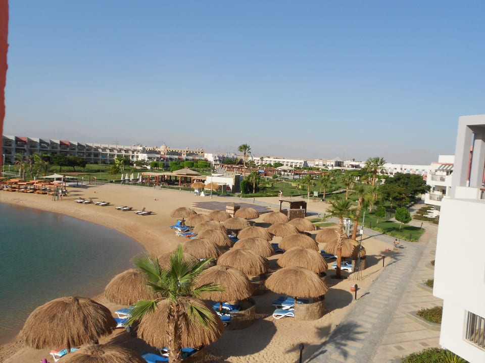 Balkonblick auf Hotelanlage SUNRISE Crystal Bay Resort