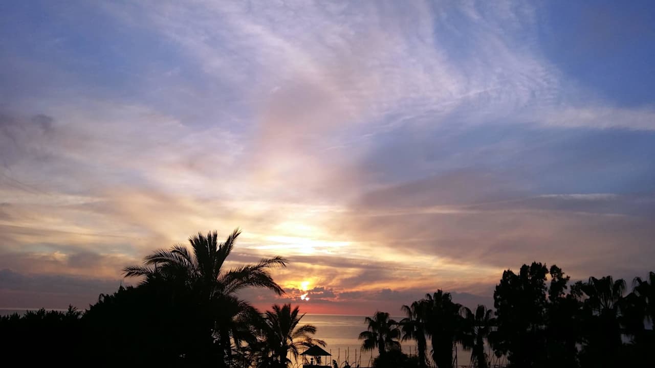 Sonnenuntergang Sealife Buket Resort & Beach