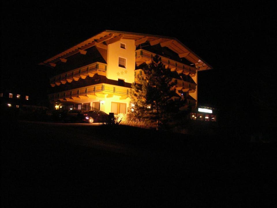 Ansicht bei Nacht! Hotel Gasthof Jäger