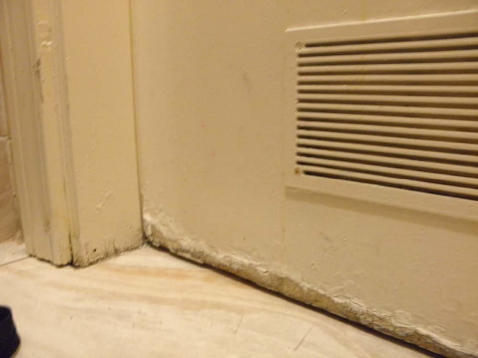 Toilettentur  im Restaurantbereich  Apartments Pez Azul