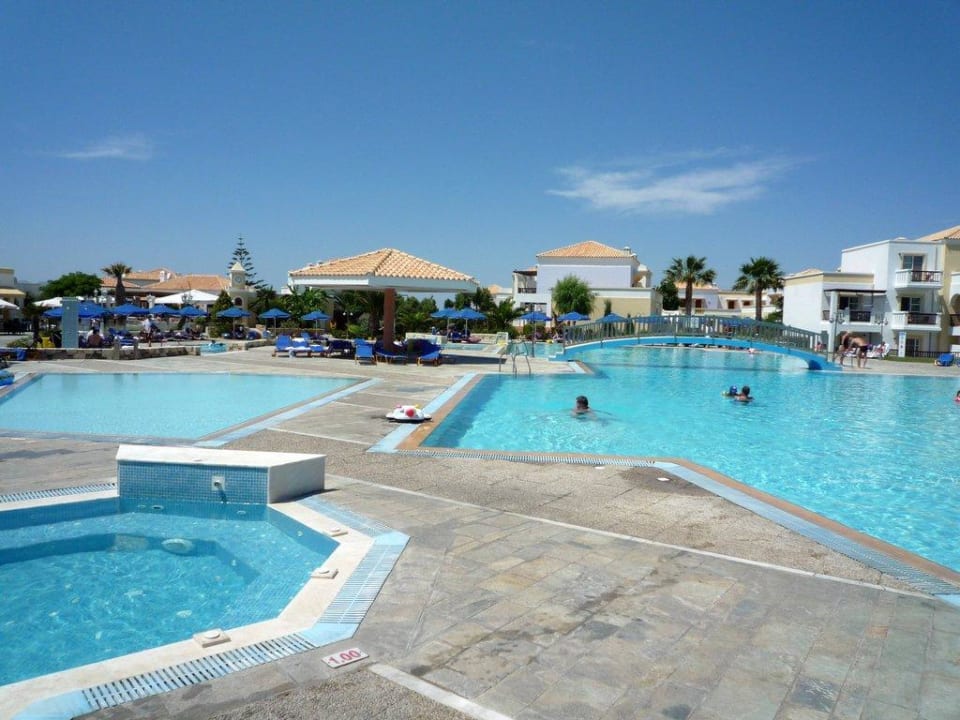 Poollandschaft Neptune Luxury Resort