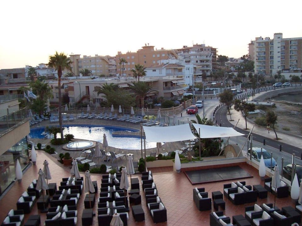 Seitlicher Blick vom Balkon AluaSoul Palma