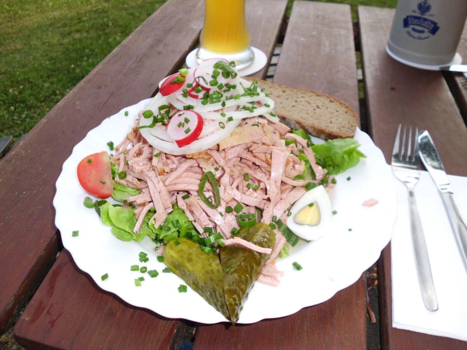 Bayerische Wurstsalat SCOTTY + PAUL Hotel Deggendorf