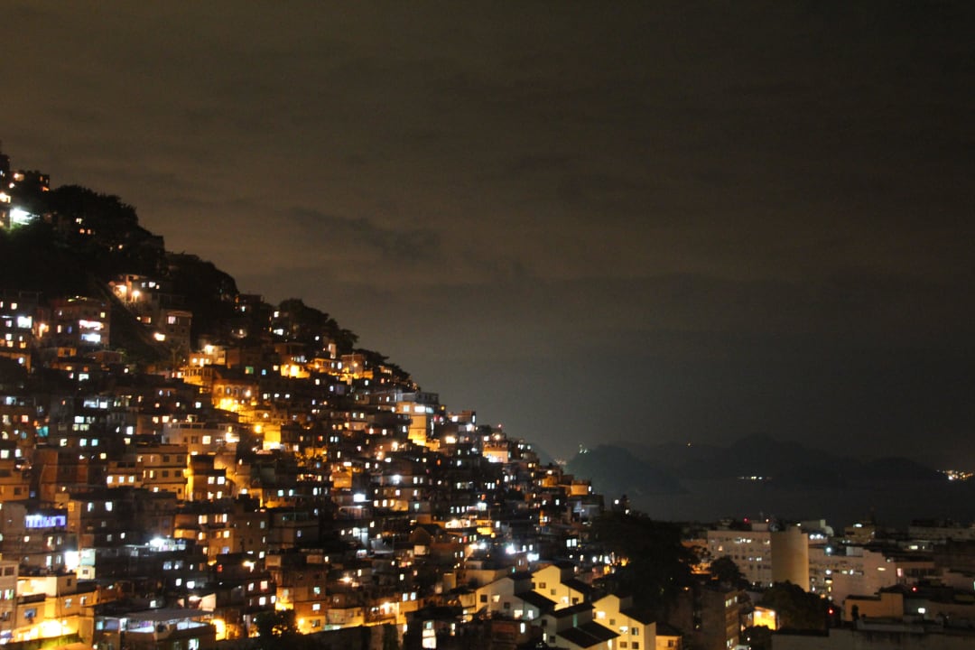 Blick von der Dachterrasse Hotel Pousada Favela Cantagalo