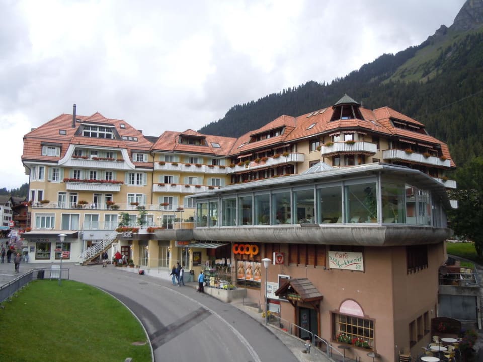 Gesamtansicht des Hotels Hotel Silberhorn