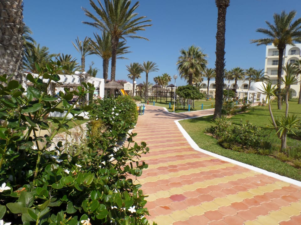Weg in den Garten und zum Meer El Mehdi Beach Resort