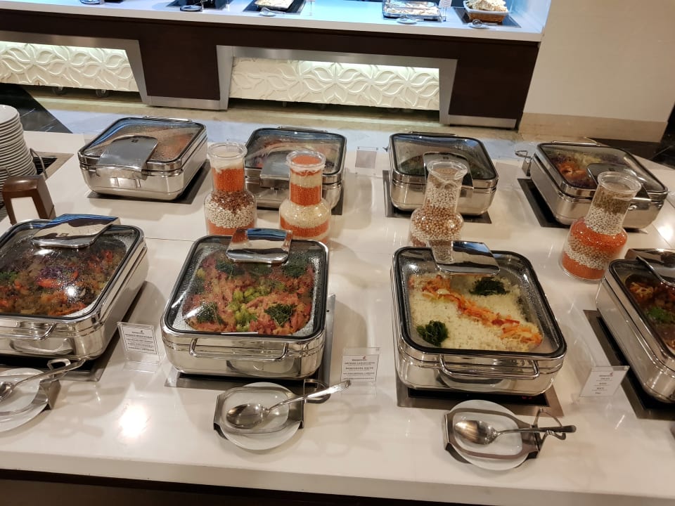 Ständig wechselnde warme Speisen Arycanda Kirman Premium