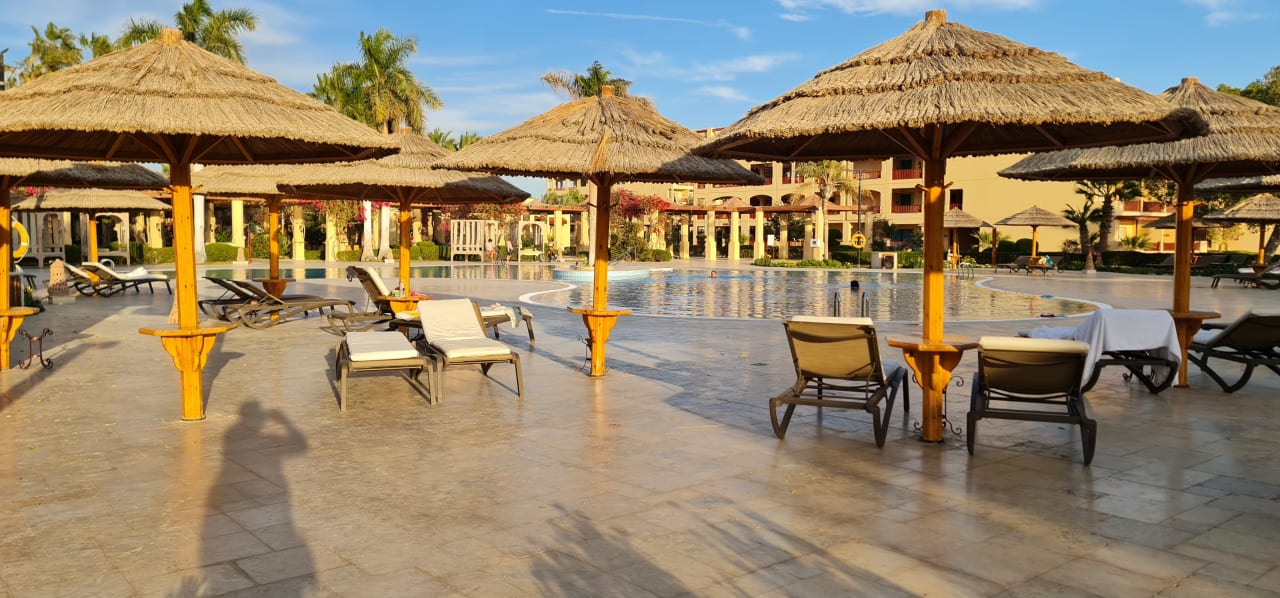 Pool ROBINSON SOMA BAY