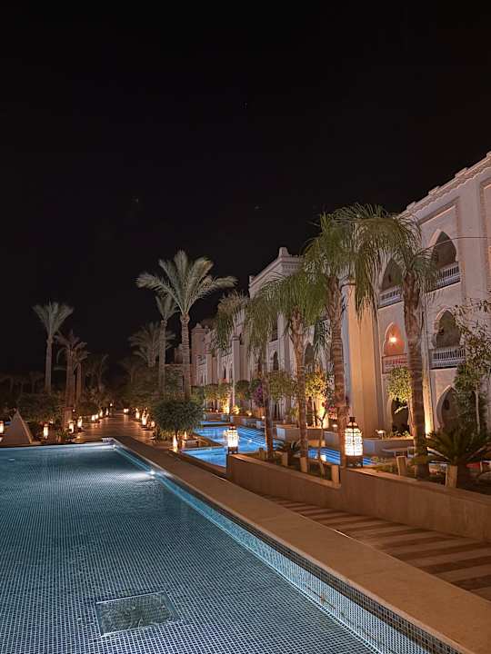 Gartenanlage The Grand Palace - Adults only