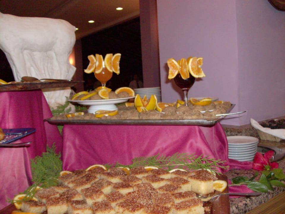 Büffet-Nachtisch Club Turtas Beach Hotel