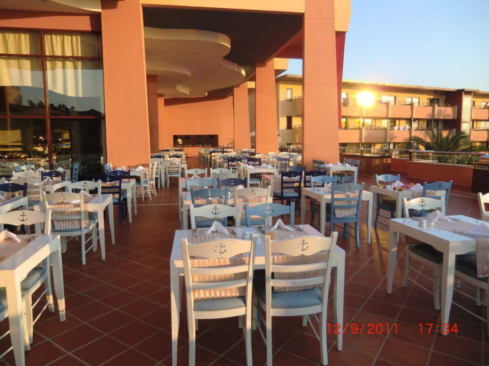 Sitzen zum Speisen Hotel Grand Side