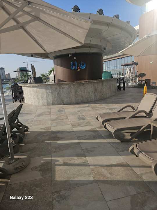 Pool Hampton by Hilton Marjan Island