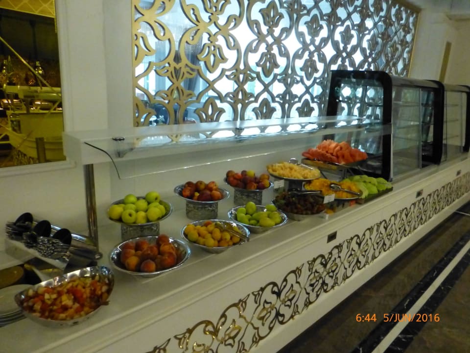 Obst am Morgen Side Royal Palace Hotel & Spa