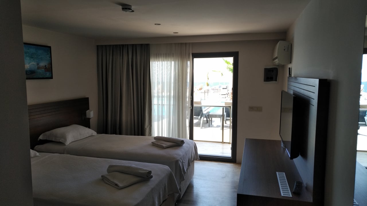 Zimmer Neopol Hotel