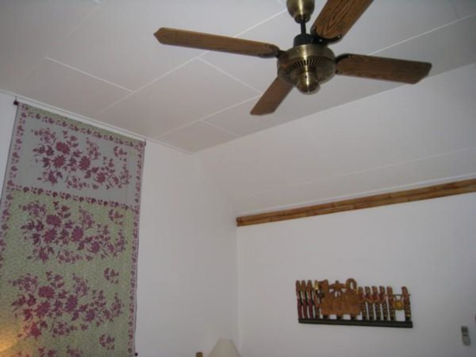 Decke Hotel Beach Garden Resort