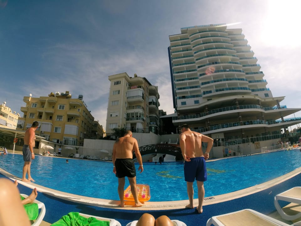 Pool Diamond Hill Resort Hotel