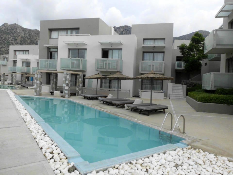 Zimmer & kleiner Pool (1 von 6 ) Akti Palace Resort & Spa