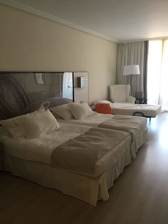 DZ mit Aufbettung H10 Costa Adeje Palace
