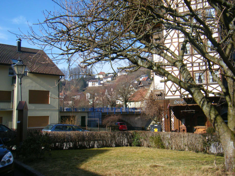Vor dem Hotel Gästehaus Hubertus garni