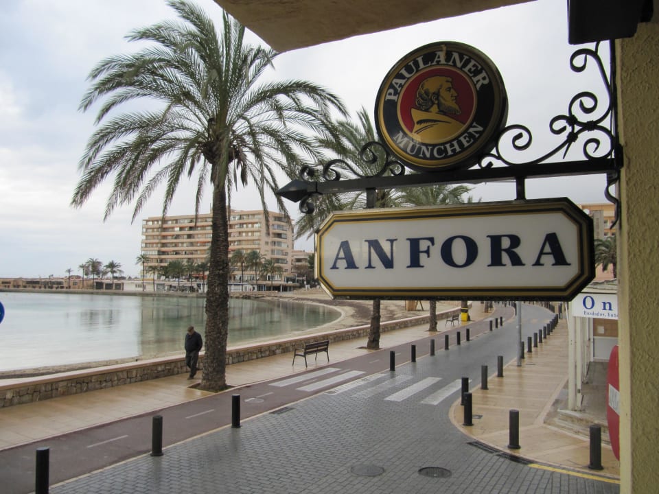 Eingangsbereich und Promenade BQ Aguamarina Boutique Hotel