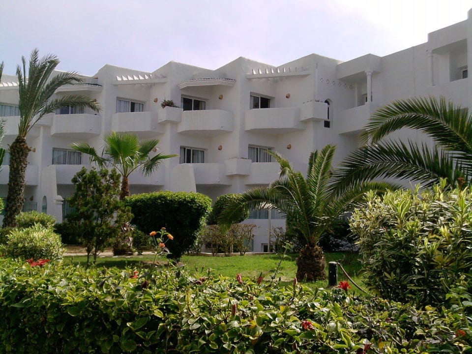 Genau in der Mitte war unser tolles Zimmer Hotel El Mouradi Skanes Beach