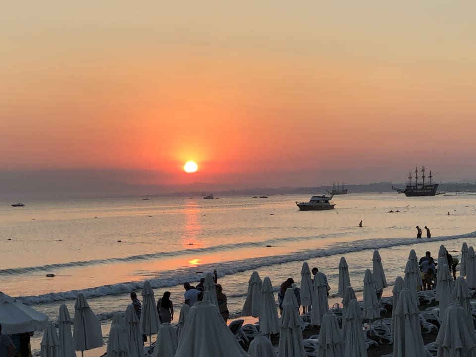 Strand Side Star Beach