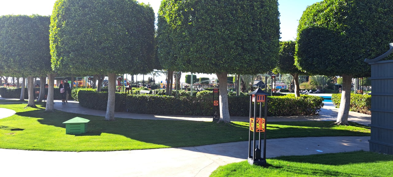 Gartenanlage Limak Lara Deluxe Hotel & Resort