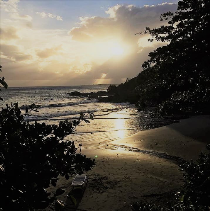 Strand Hotel Bacolet Beach Club