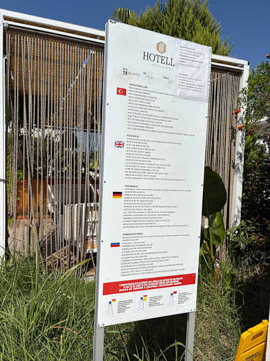 Pool Hotella Resort & Spa