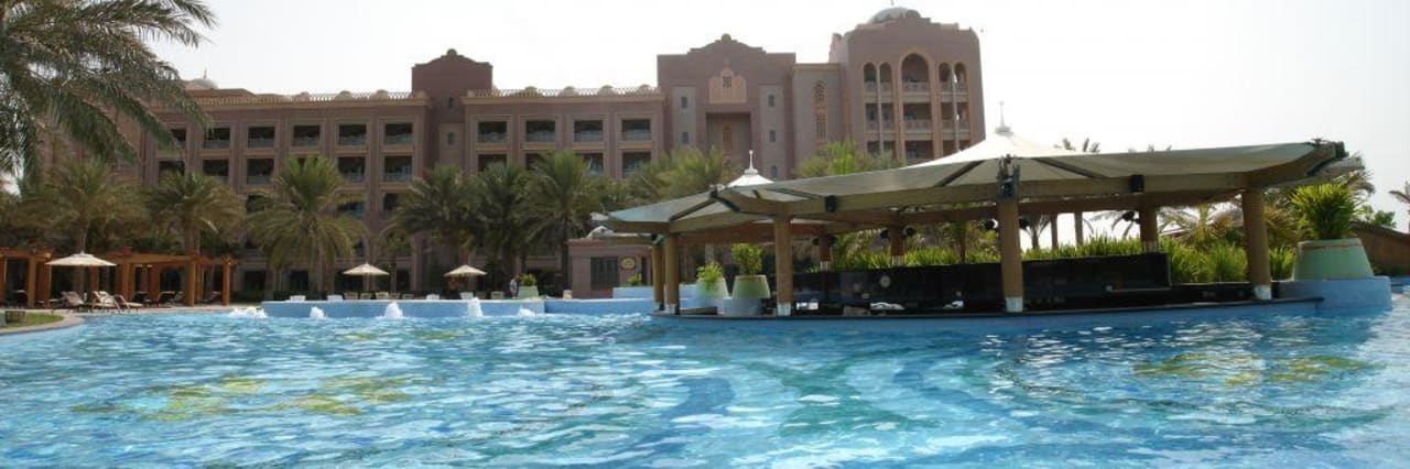 Relax-Pool Emirates Palace Mandarin Oriental