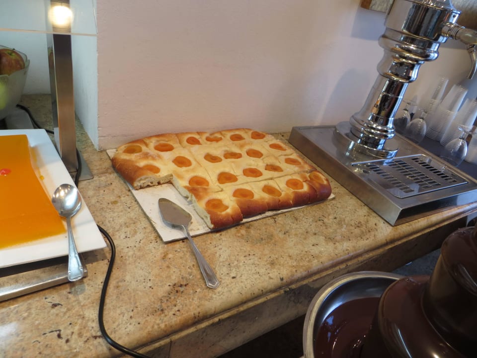 So gut sieht das Abendbuffet nicht immer aus Aparthotel Playa Dorada