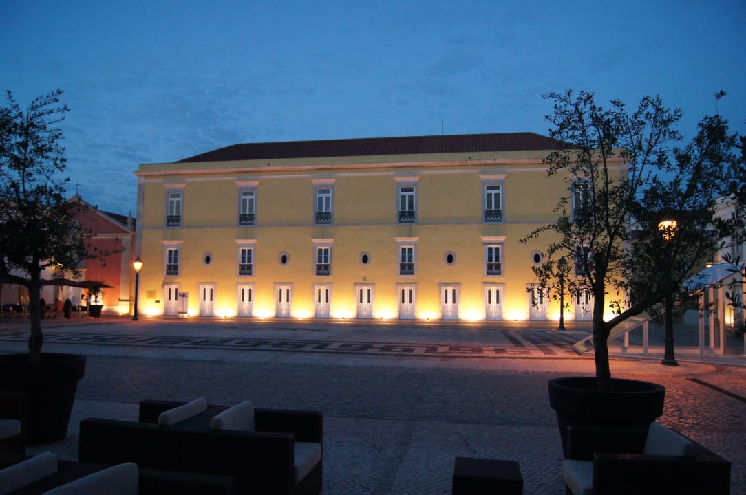 Główny plac twierdzy Pestana Cidadela Cascais - Pousada & Art District