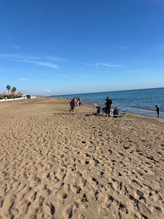 Strand Hotel Miracle Resort