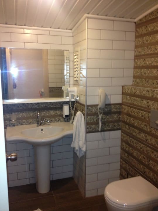 Bad Club Turtas Beach Hotel