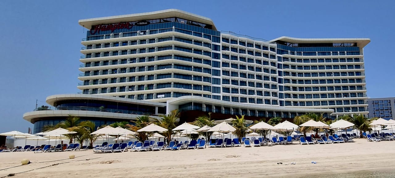 Außenansicht Hampton by Hilton Marjan Island