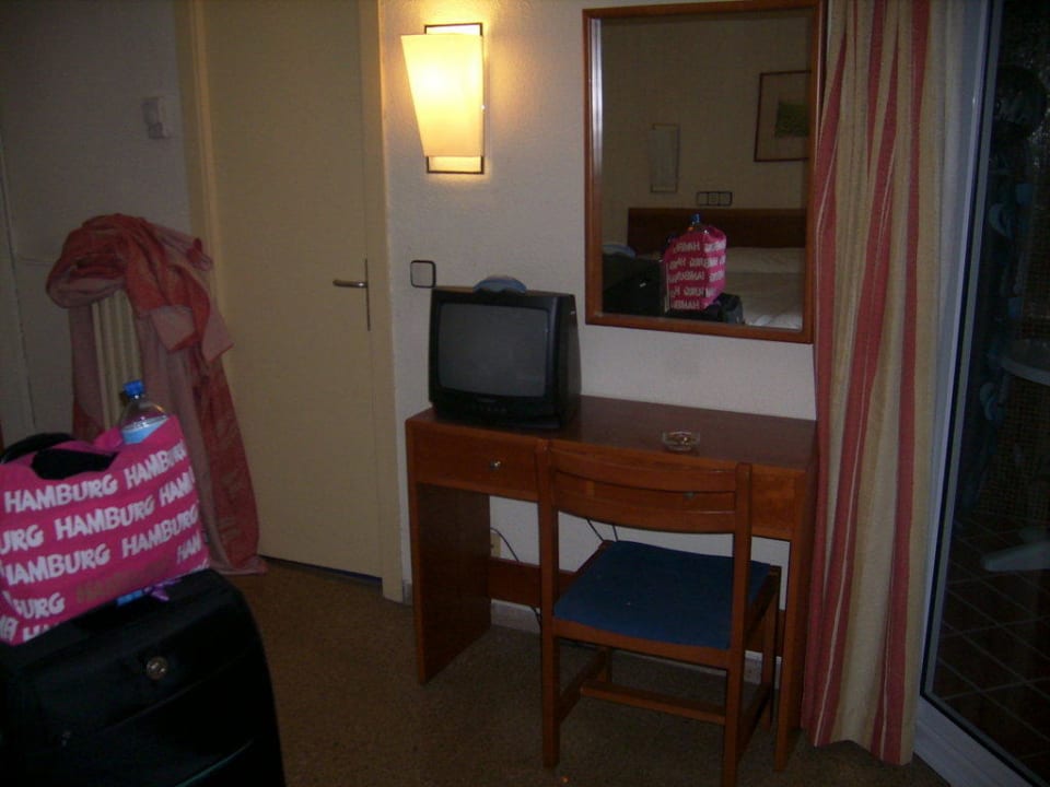 Der Fernseher THB Maria Isabel - Adults only