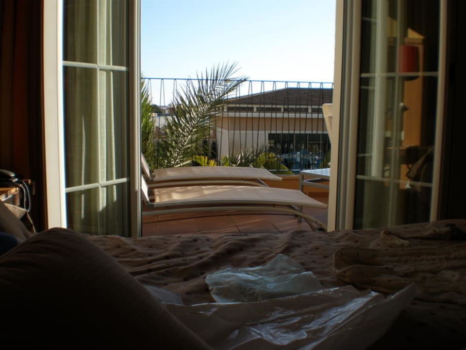 Blick vom Bett aus  Grupotel Playa de Palma Suites & Spa