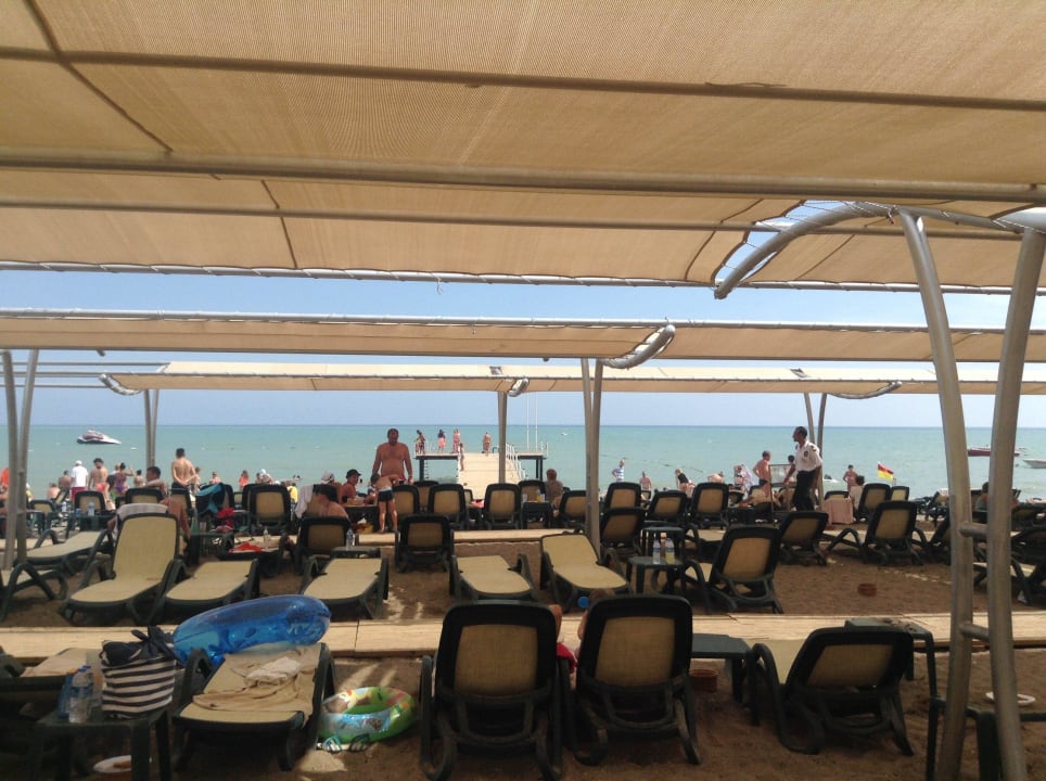 Пляж Crystal Waterworld