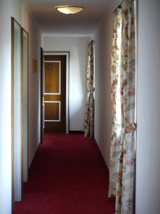 Flur Hotel Haus Tirol