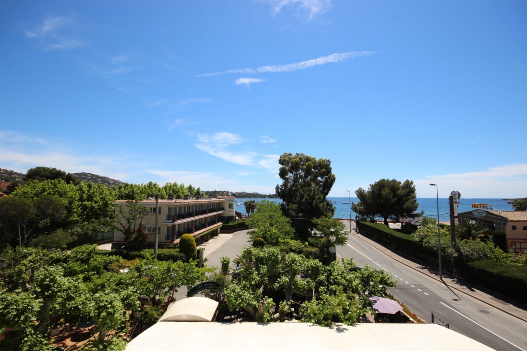 Vue des balcons des chambres standards Hotel Le Relais d'Agay