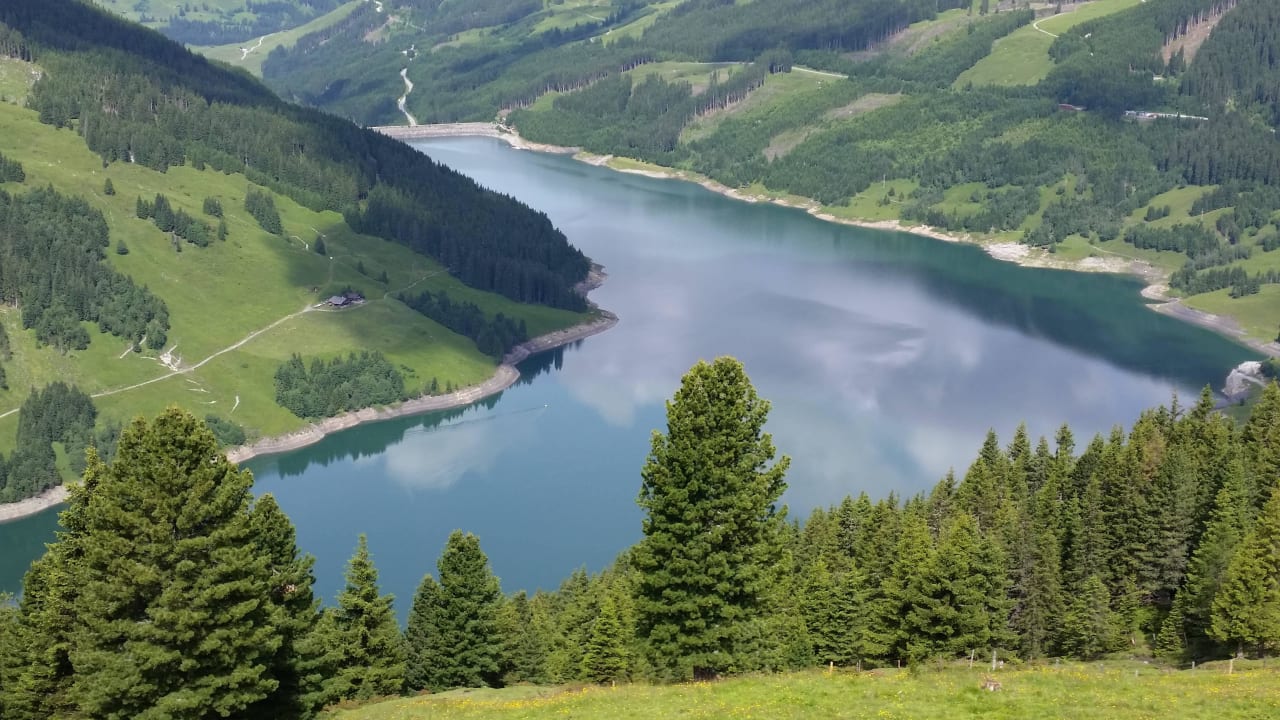 Ausblick vom Wandertag zum Stausee Berghotel Der Königsleitner -Adults Only