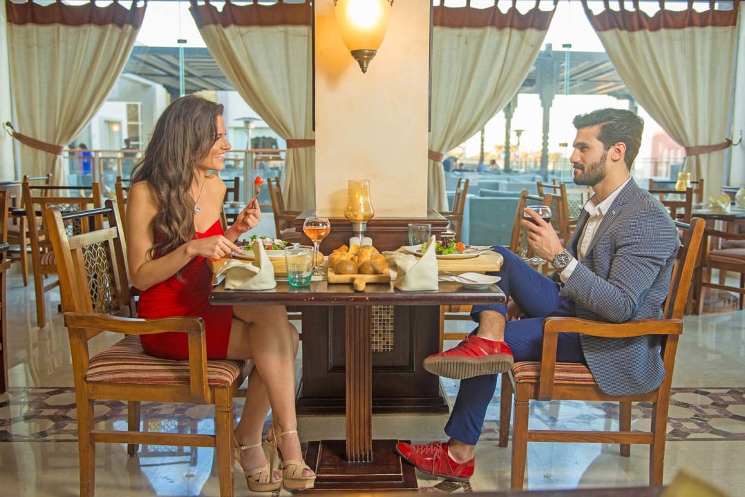 Gastro SUNRISE Crystal Bay Resort