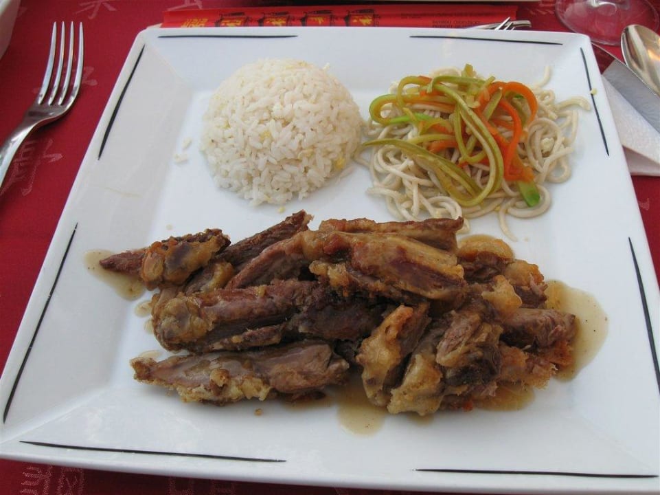 Hauptessen bei Chinesisch ( Enten mit Beilage ) Trendy Aspendos Beach Hotel