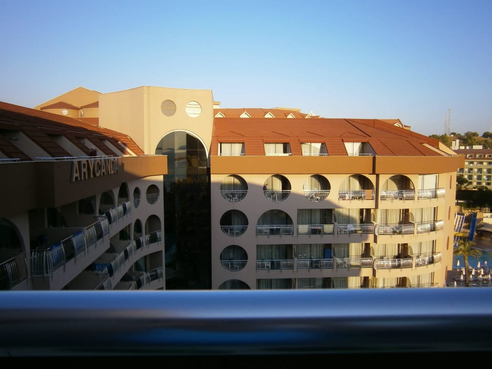 Blick vom Balkon im 5. Stock Arycanda Kirman Premium