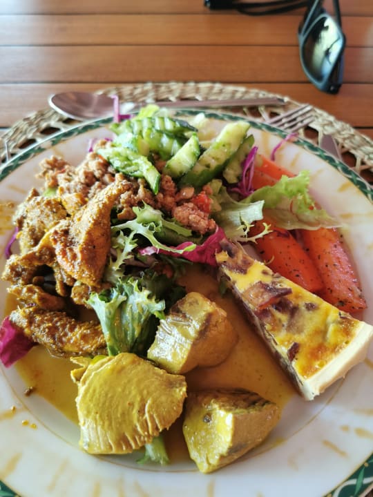 Gastro Filitheyo Island Resort