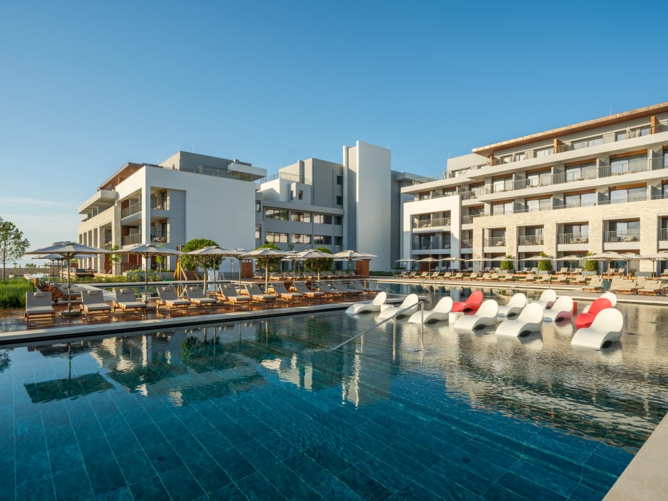 Pool Anda Barut Collection