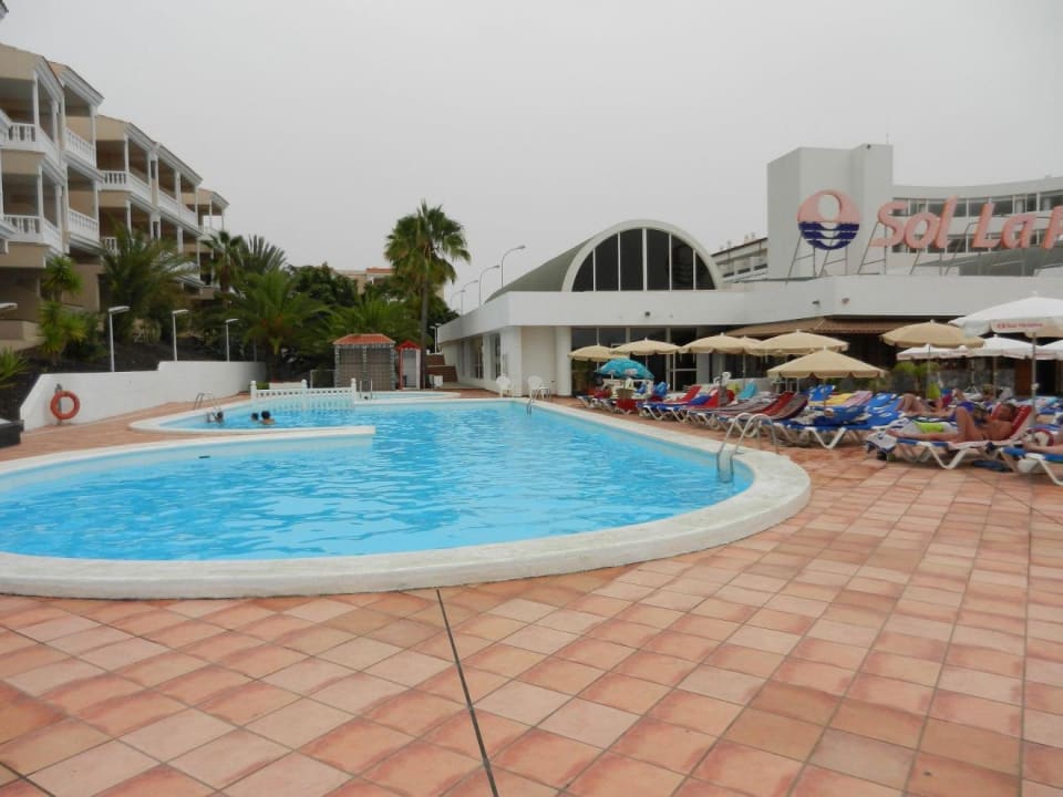 Drugi z basenów. Melia La Palma Hotel