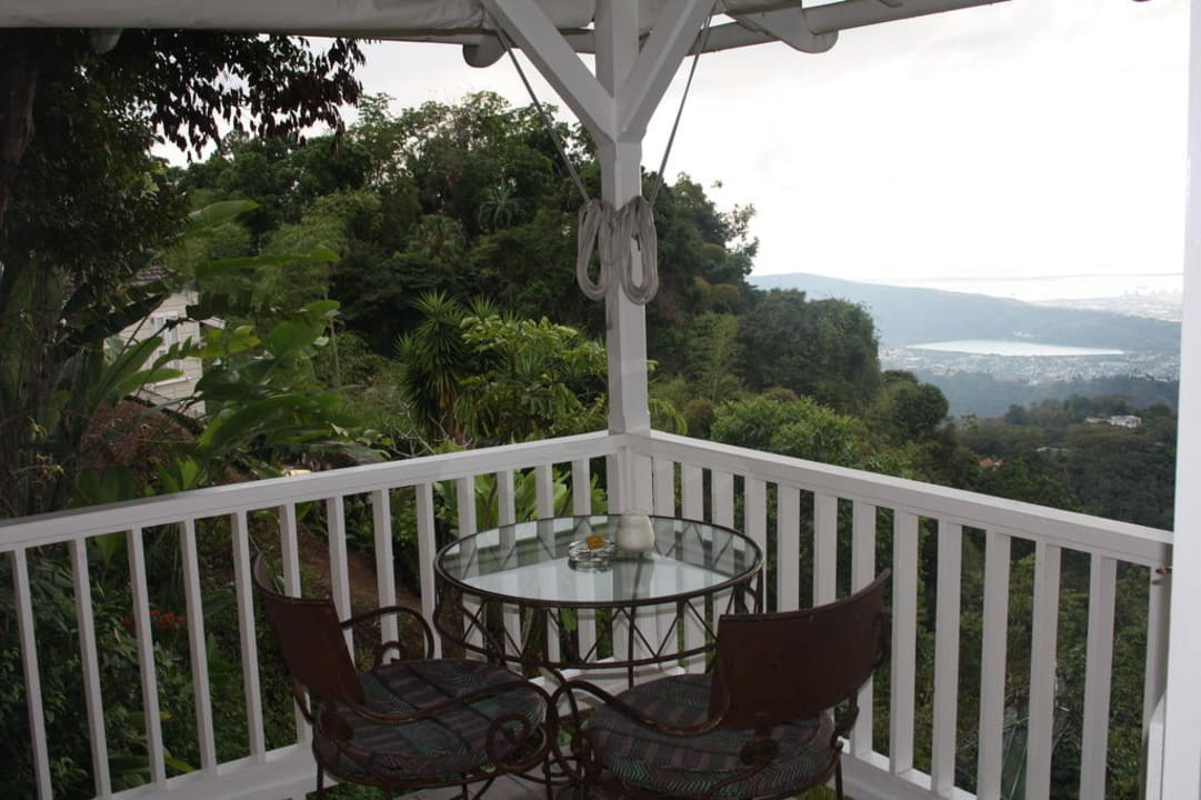 Terrasse Hotel Strawberry Hill